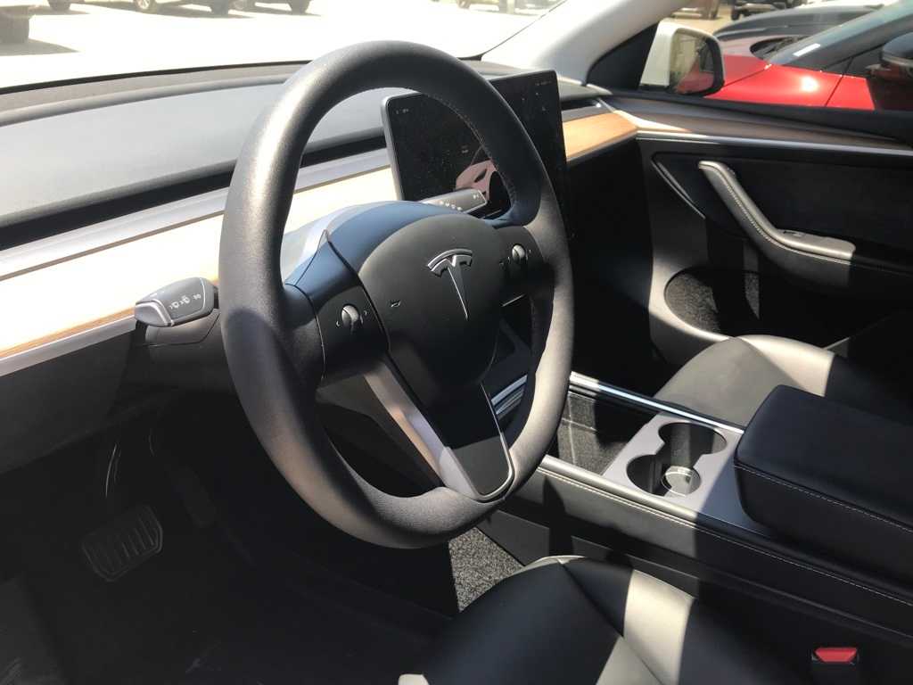 2023 Tesla Model Y Long Range 8