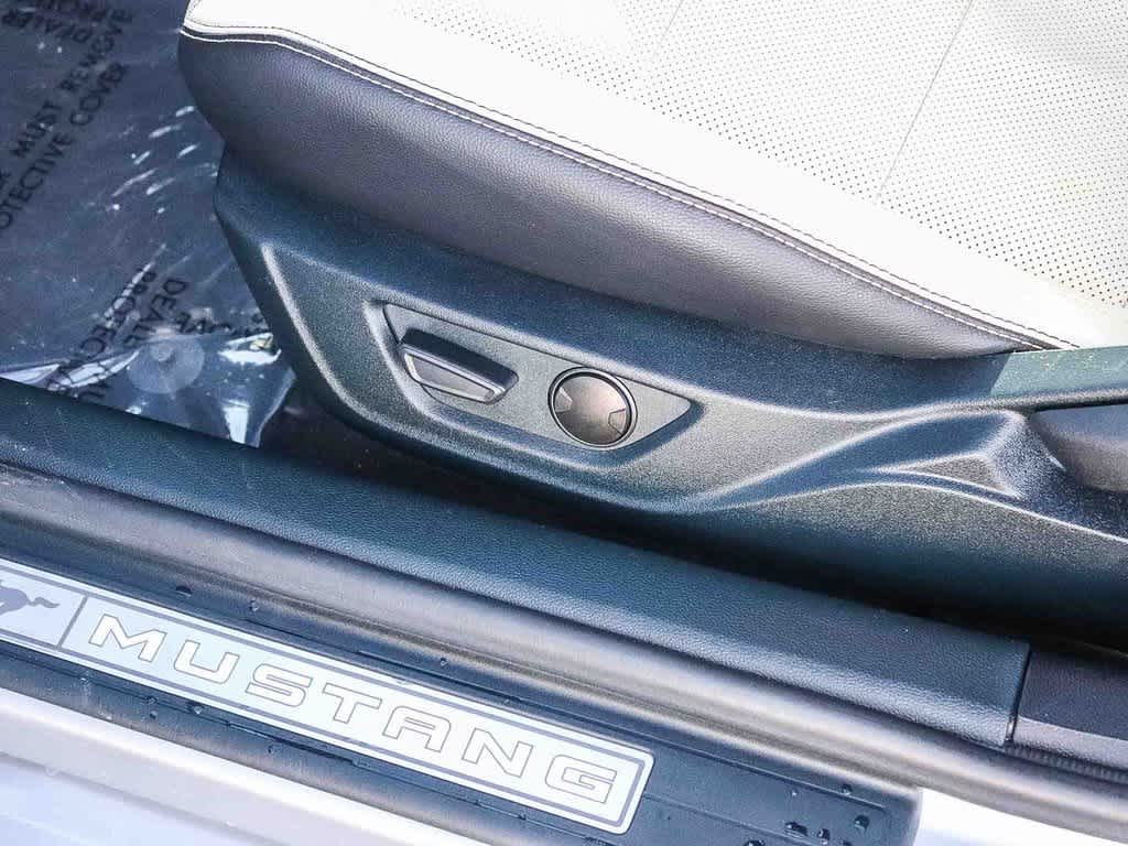 Thumbnail: 2022 Ford Mustang - 20