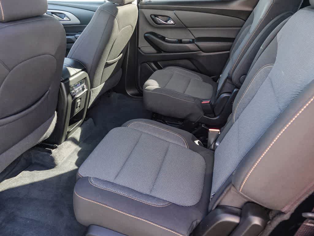 Thumbnail: 2020 Chevrolet Traverse - 17