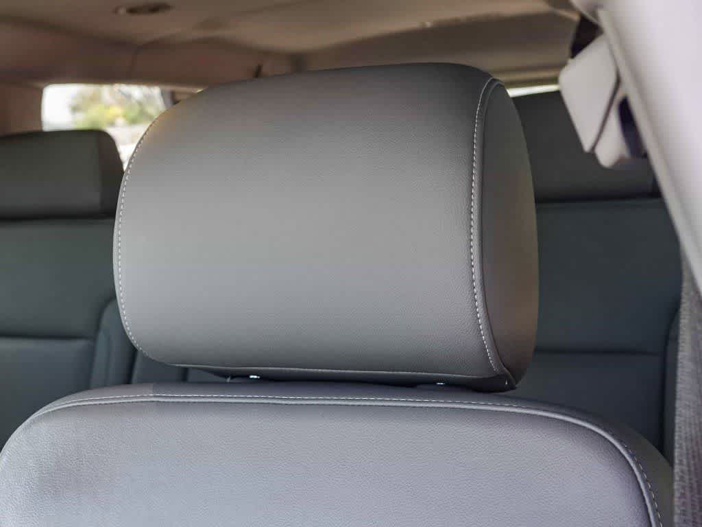 Thumbnail: 2019 Chevrolet Suburban - 28