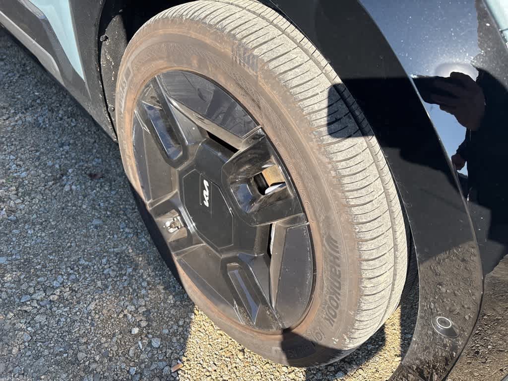 Thumbnail: 2024 Kia EV9 - 3