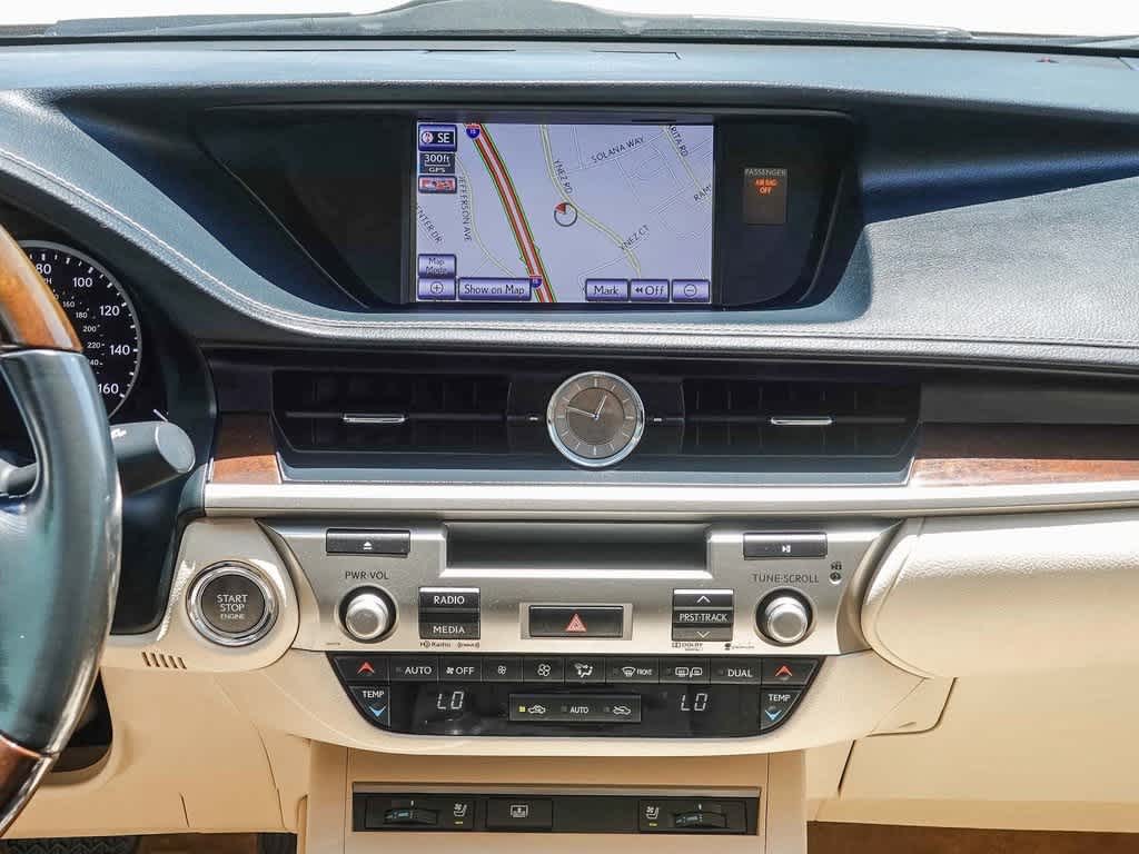 Thumbnail: 2013 Lexus ES - 12