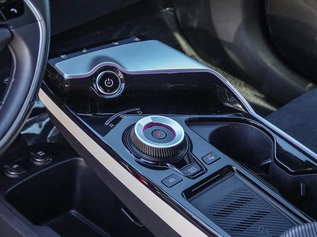 Thumbnail: 2023 Kia EV6 - 18