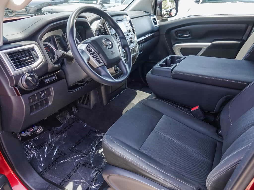 Thumbnail: 2018 Nissan Titan - 18