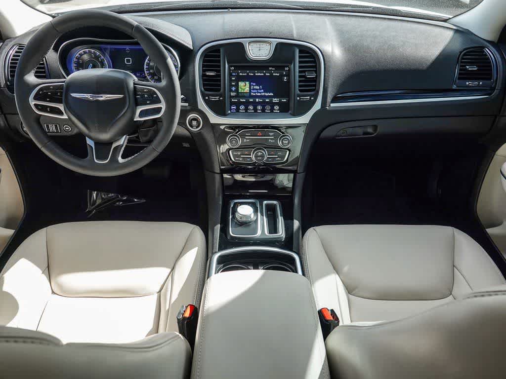 Thumbnail: 2023 Chrysler 300 - 11