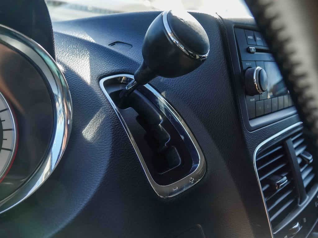 Thumbnail: 2015 Dodge Grand Caravan - 18