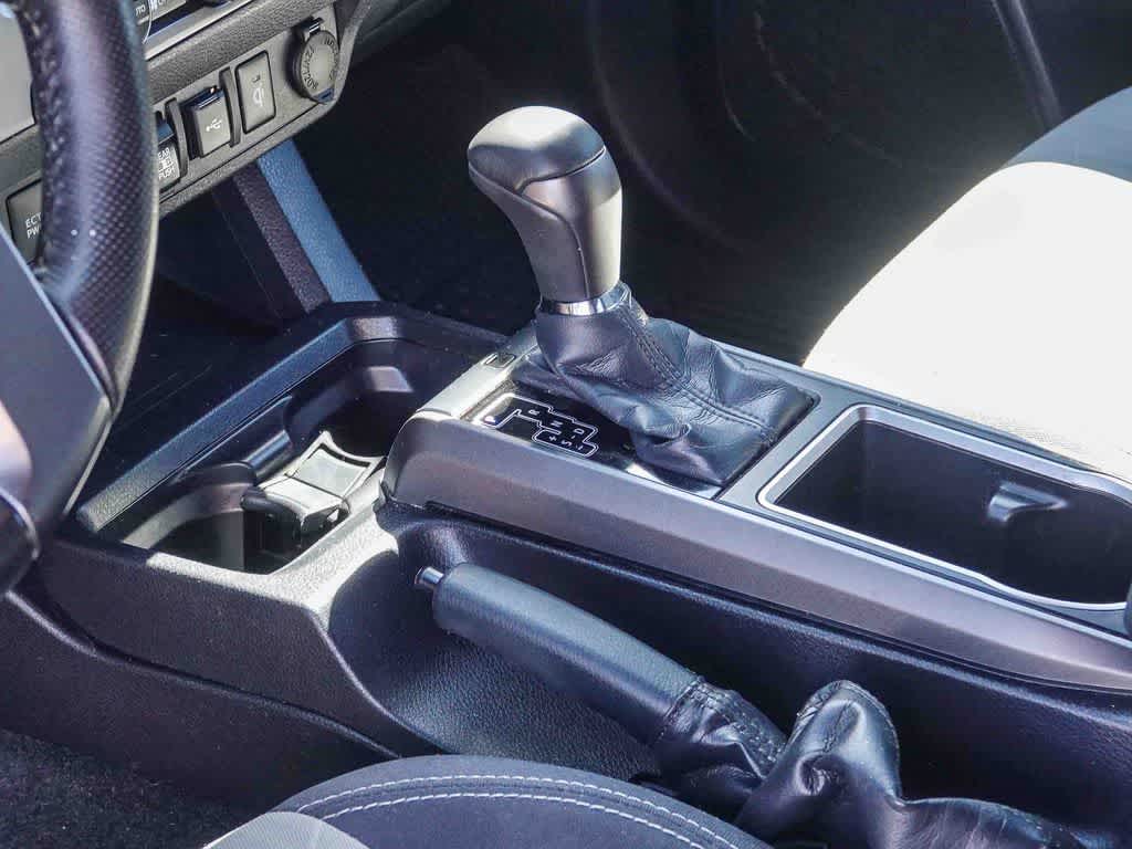 Thumbnail: 2022 Toyota Tacoma - 18