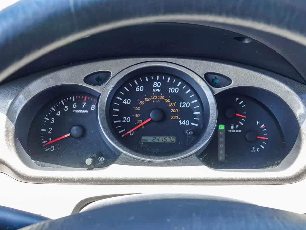 Thumbnail: 2003 Toyota Highlander - 23
