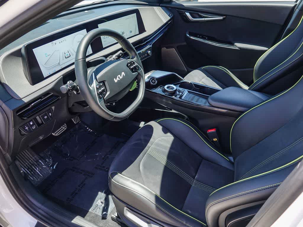 Thumbnail: 2024 Kia EV6 - 16