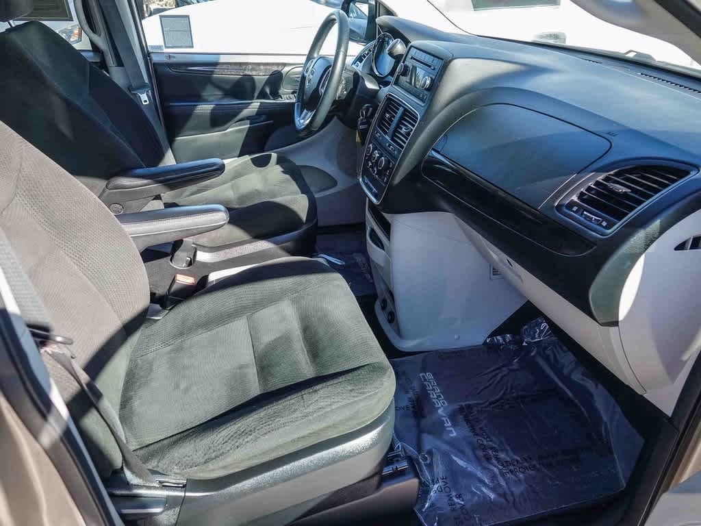 Thumbnail: 2015 Dodge Grand Caravan - 15