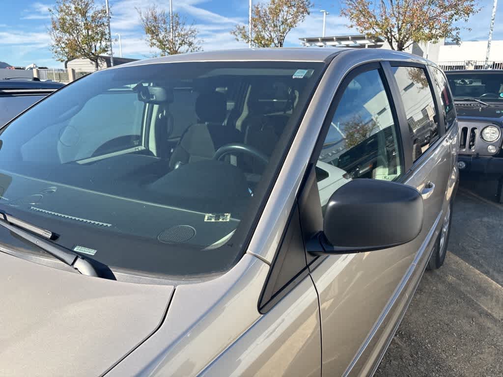 Thumbnail: 2015 Dodge Grand Caravan - 3