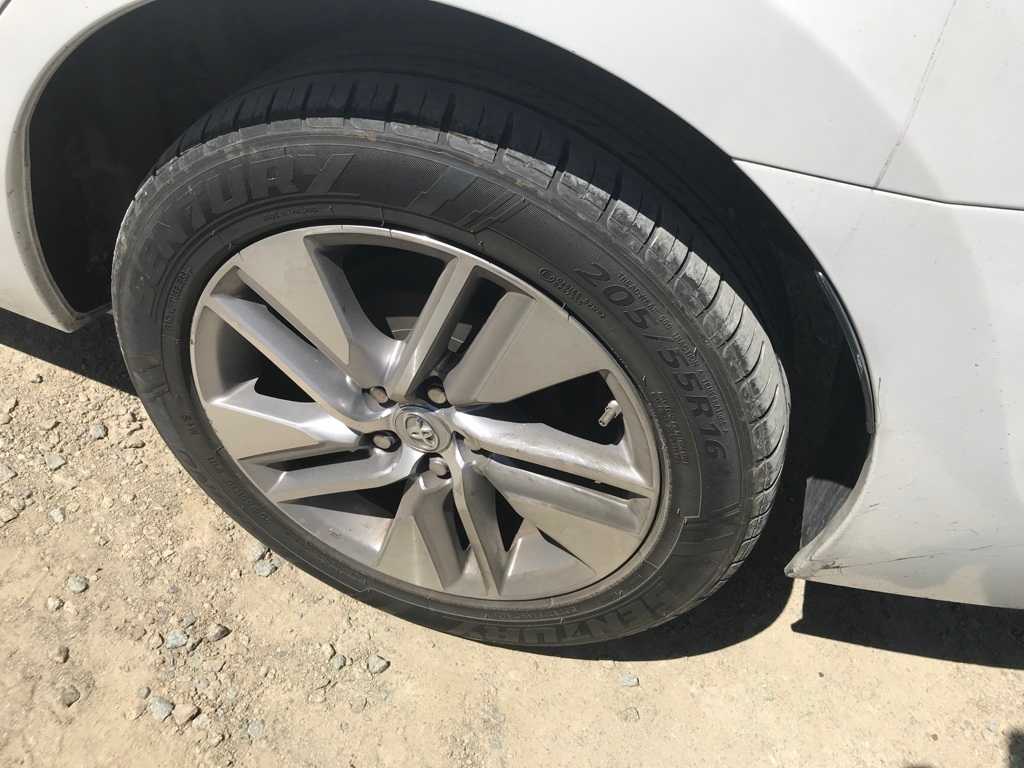 Thumbnail: 2015 Toyota Corolla - 5