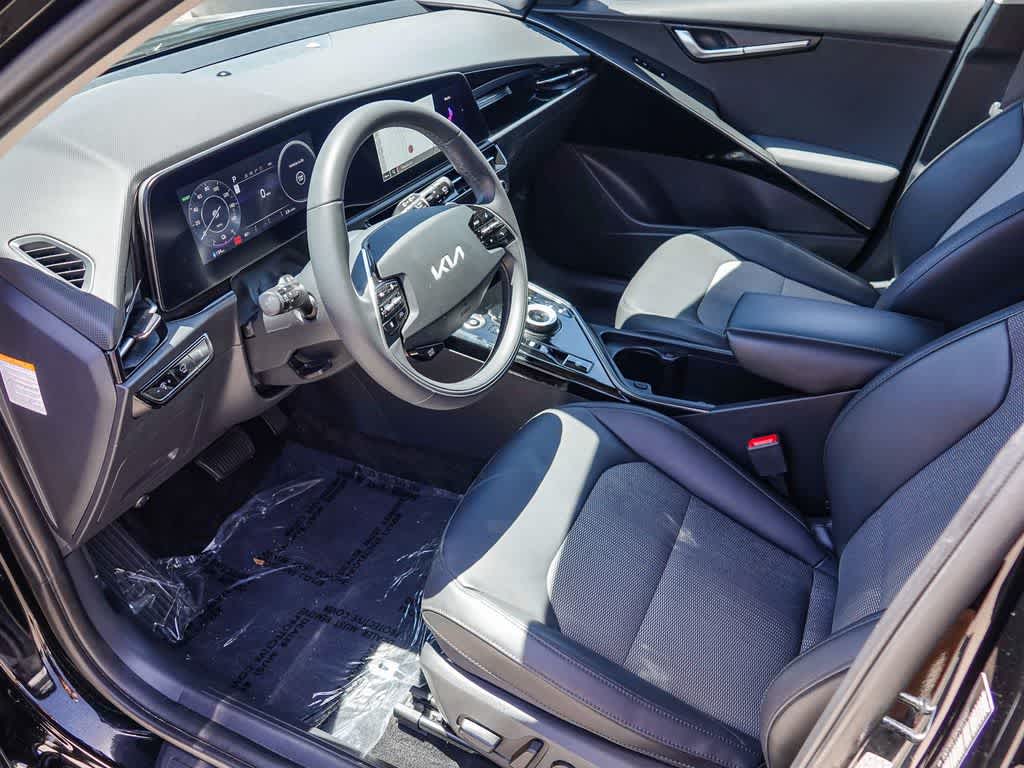 Thumbnail: 2023 Kia Niro - 16