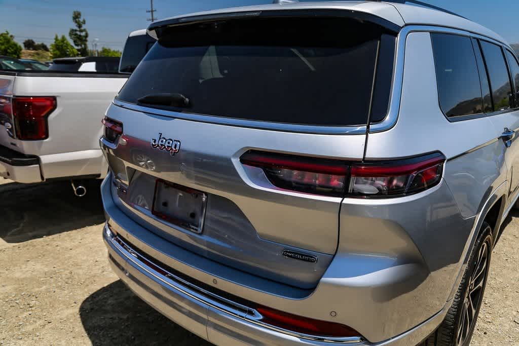 Thumbnail: 2022 Jeep Grand Cherokee - 12