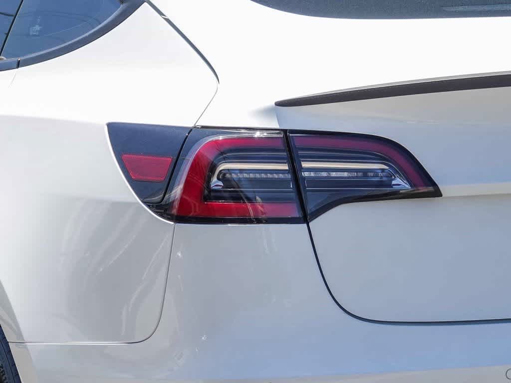 Thumbnail: 2022 Tesla Model 3 - 7