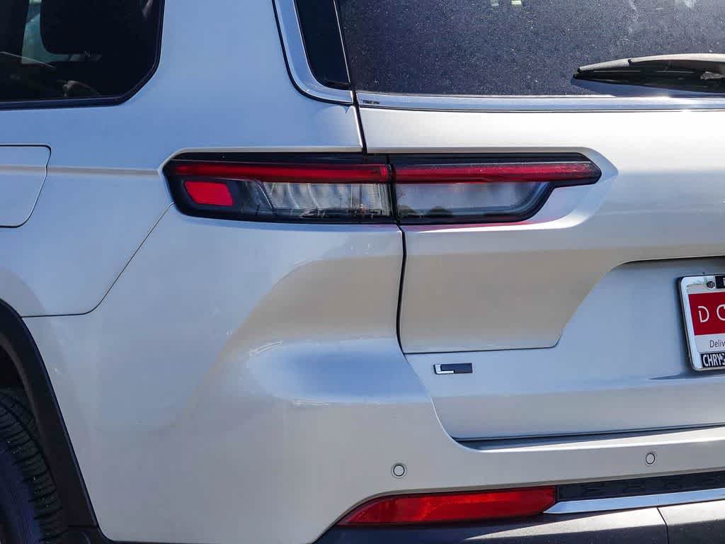Thumbnail: 2022 Jeep Grand Cherokee - 7