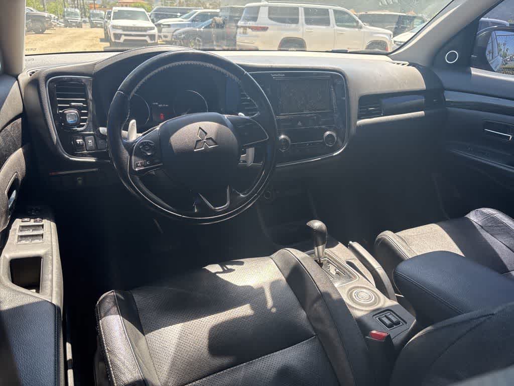 Thumbnail: 2016 Mitsubishi Outlander - 7