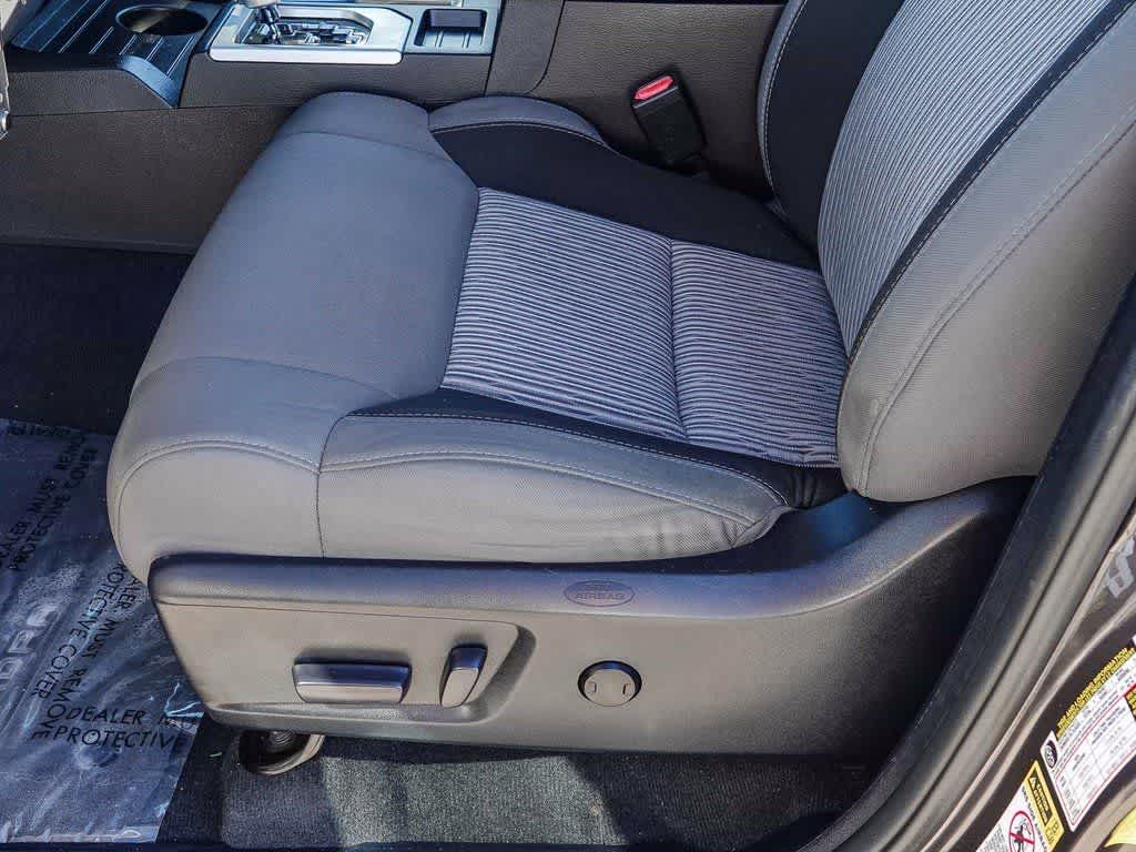 Thumbnail: 2015 Toyota Tundra - 18