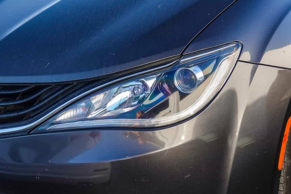 Thumbnail: 2019 Chrysler Pacifica - 2