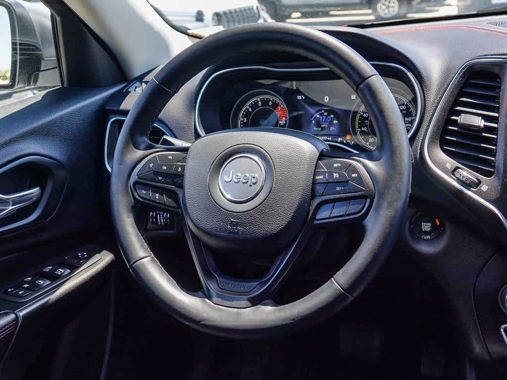Thumbnail: 2021 Jeep Cherokee - 12