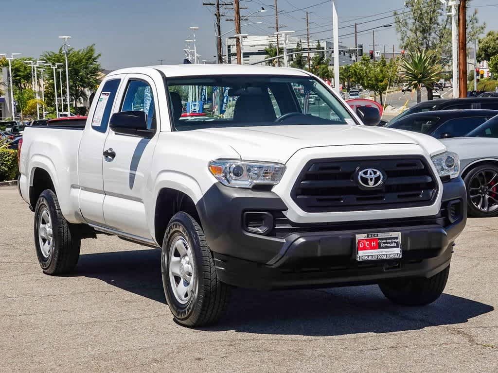 Thumbnail: 2017 Toyota Tacoma - 3
