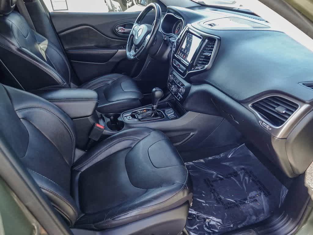 Thumbnail: 2020 Jeep Cherokee - 15