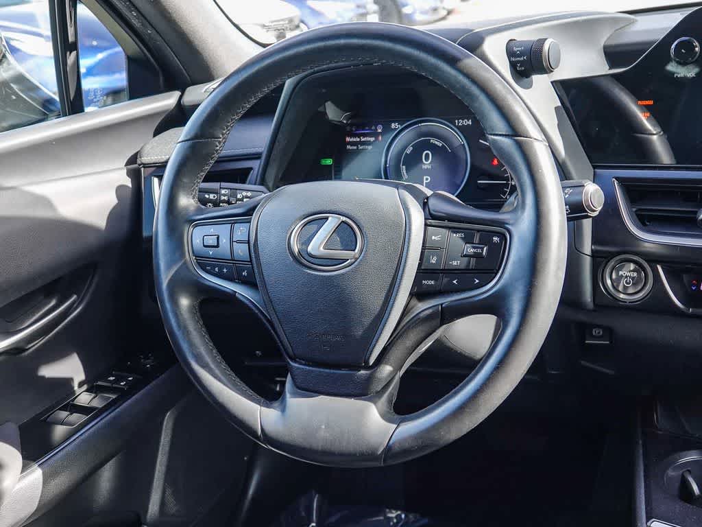 Thumbnail: 2024 Lexus UX - 15