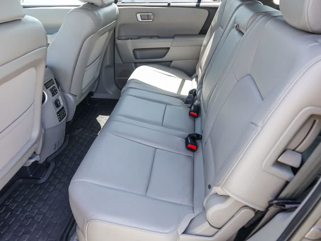Thumbnail: 2014 Honda Pilot - 17