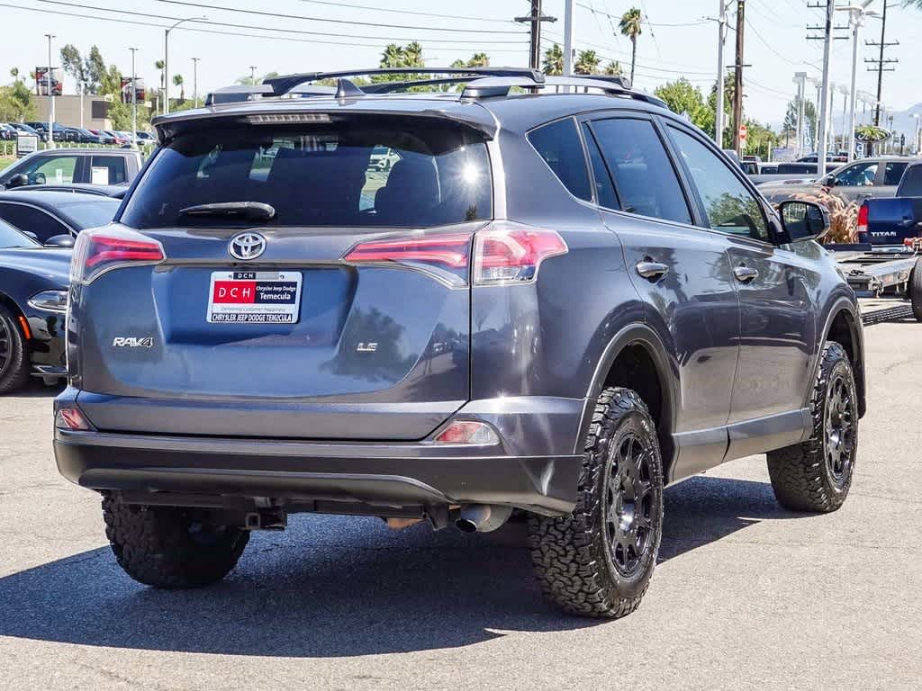 Thumbnail: 2017 Toyota RAV4 - 4