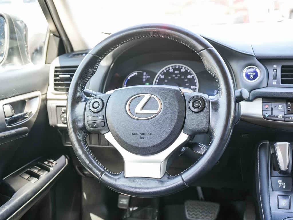 Thumbnail: 2015 Lexus CT - 16