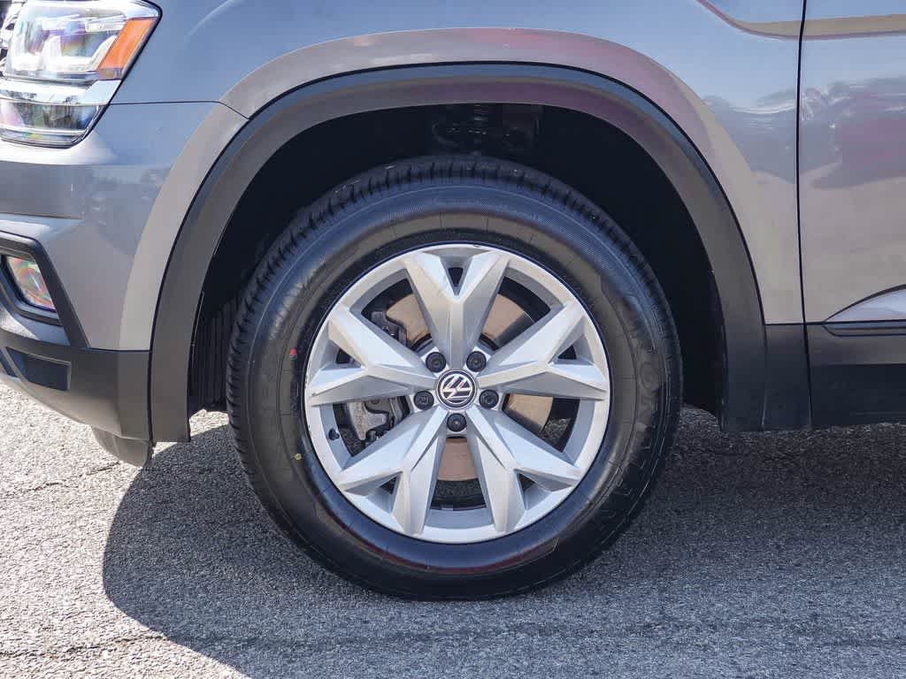 Thumbnail: 2018 Volkswagen Atlas - 10