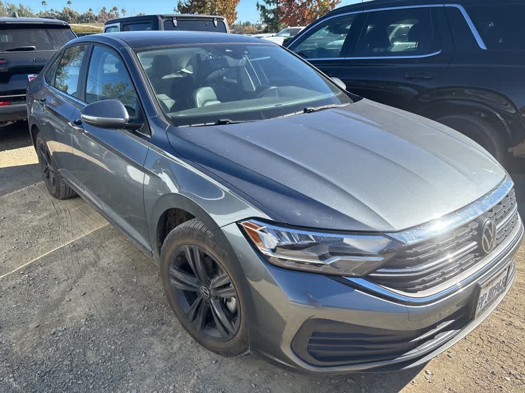 Thumbnail: 2024 Volkswagen Jetta - 3