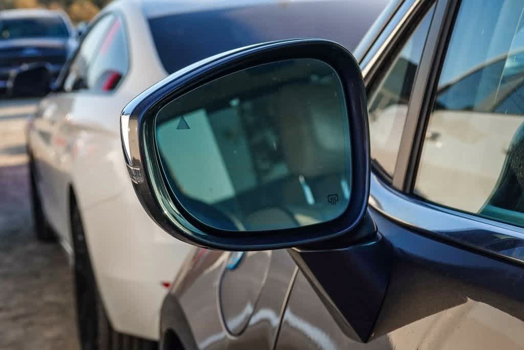 Thumbnail: 2019 Chrysler Pacifica - 19