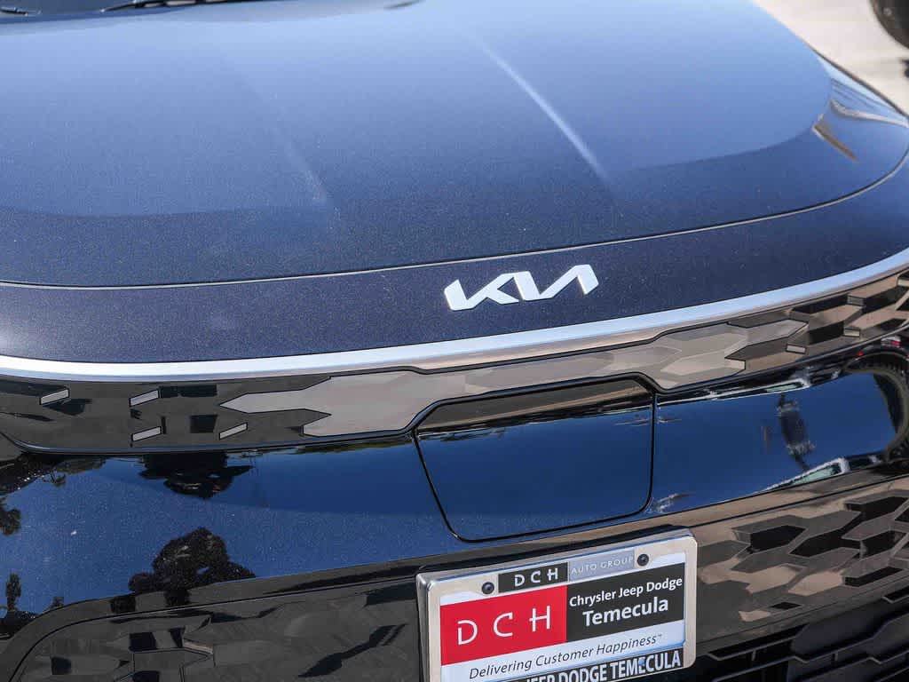 Thumbnail: 2023 Kia Niro - 5