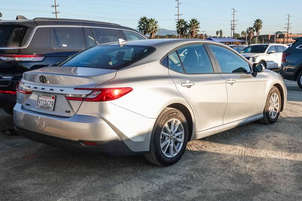 Thumbnail: 2025 Toyota Camry - 10