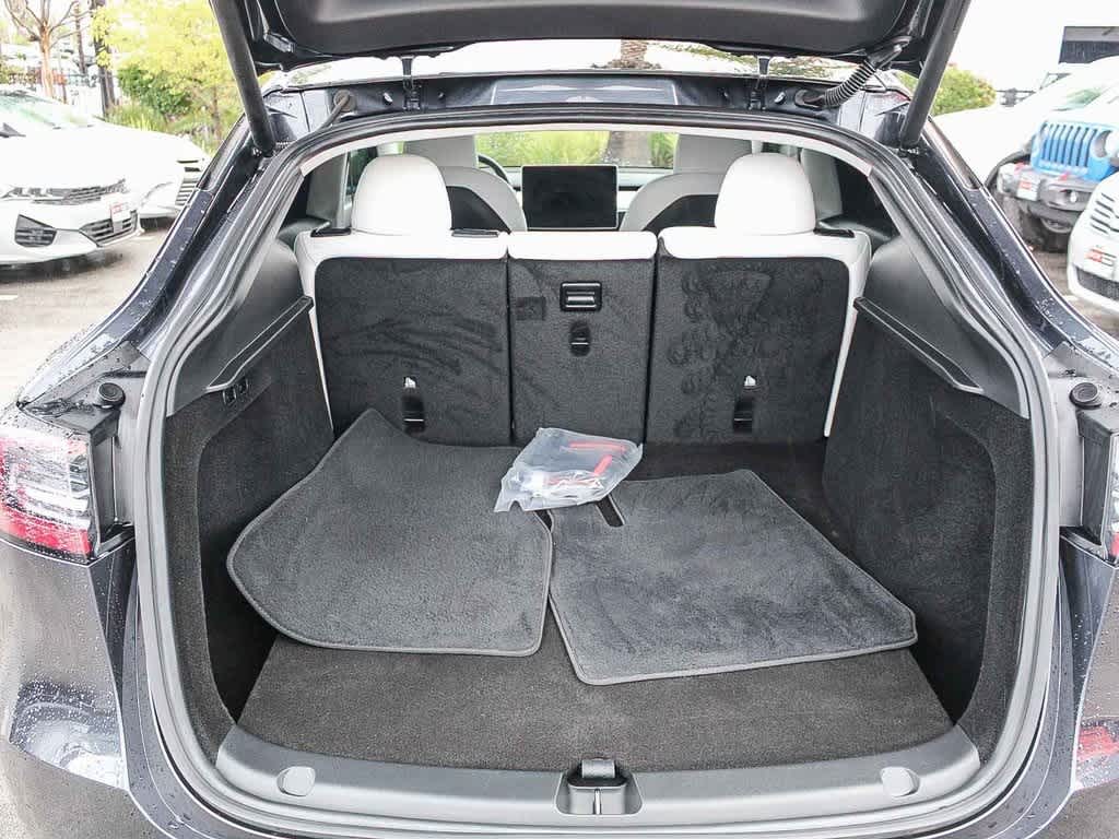 Thumbnail: 2024 Tesla Model Y - 28