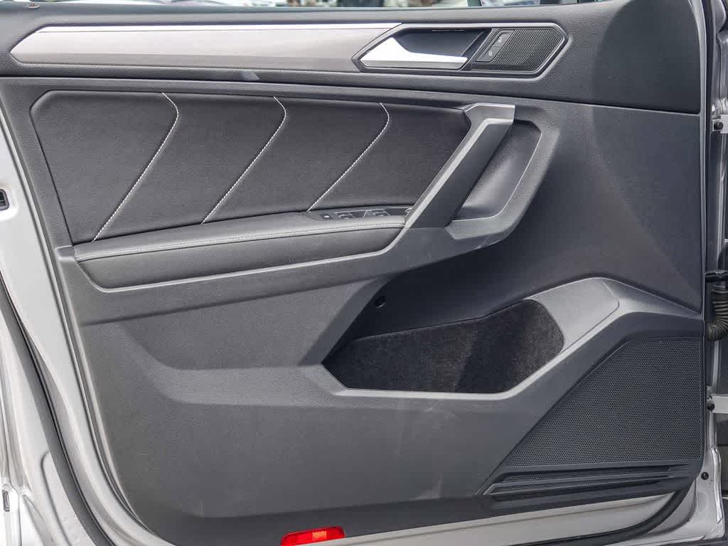 Thumbnail: 2022 Volkswagen Tiguan - 19