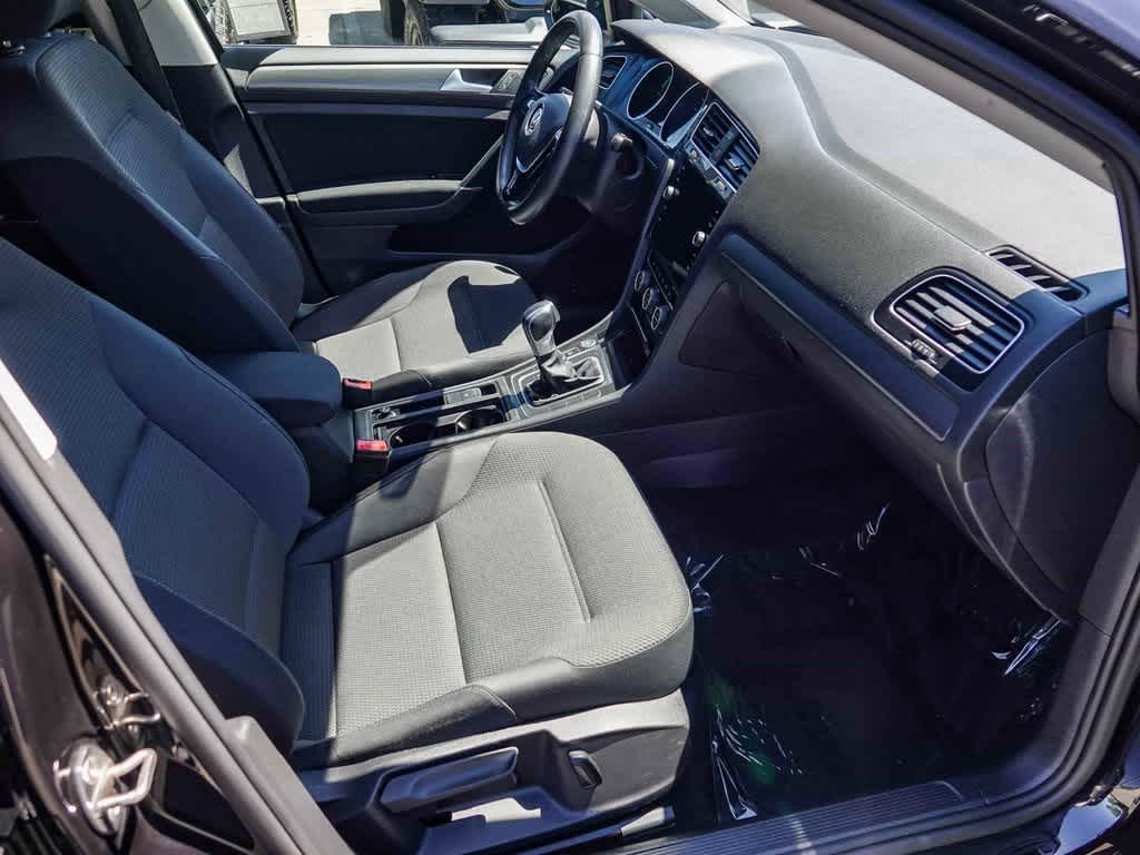 Thumbnail: 2019 Volkswagen e-Golf - 15