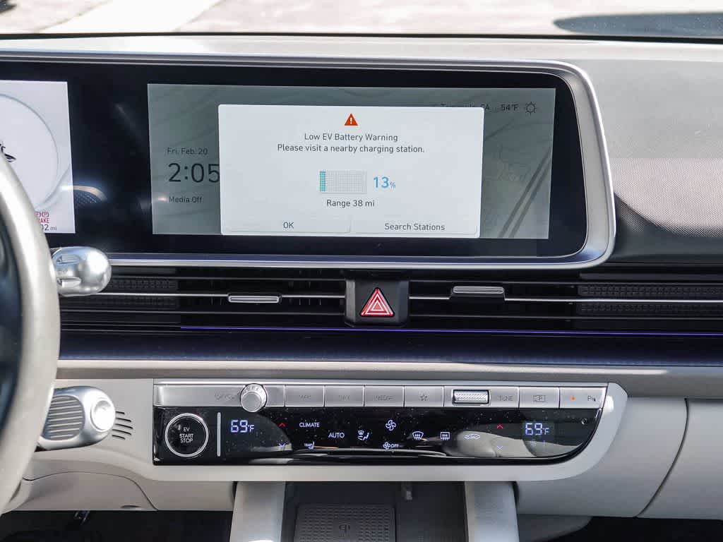 Thumbnail: 2023 Hyundai Ioniq 6 - 12