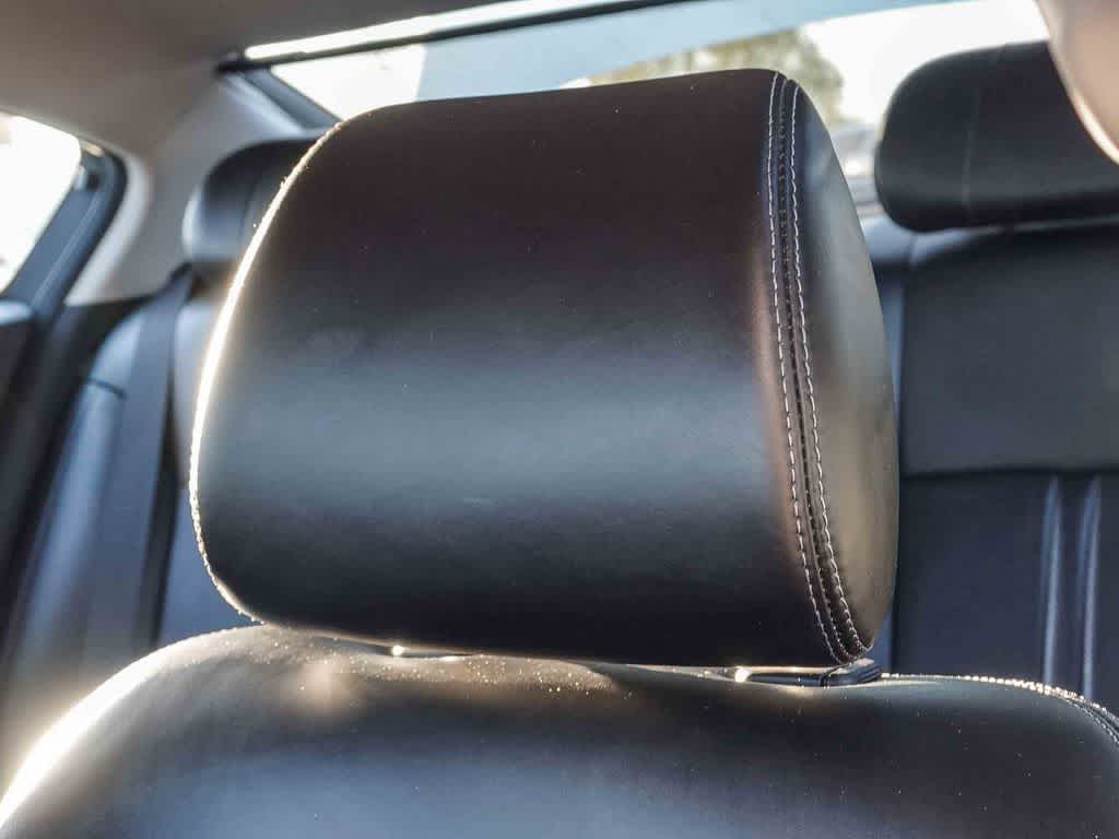 Thumbnail: 2017 Kia K900 - 23