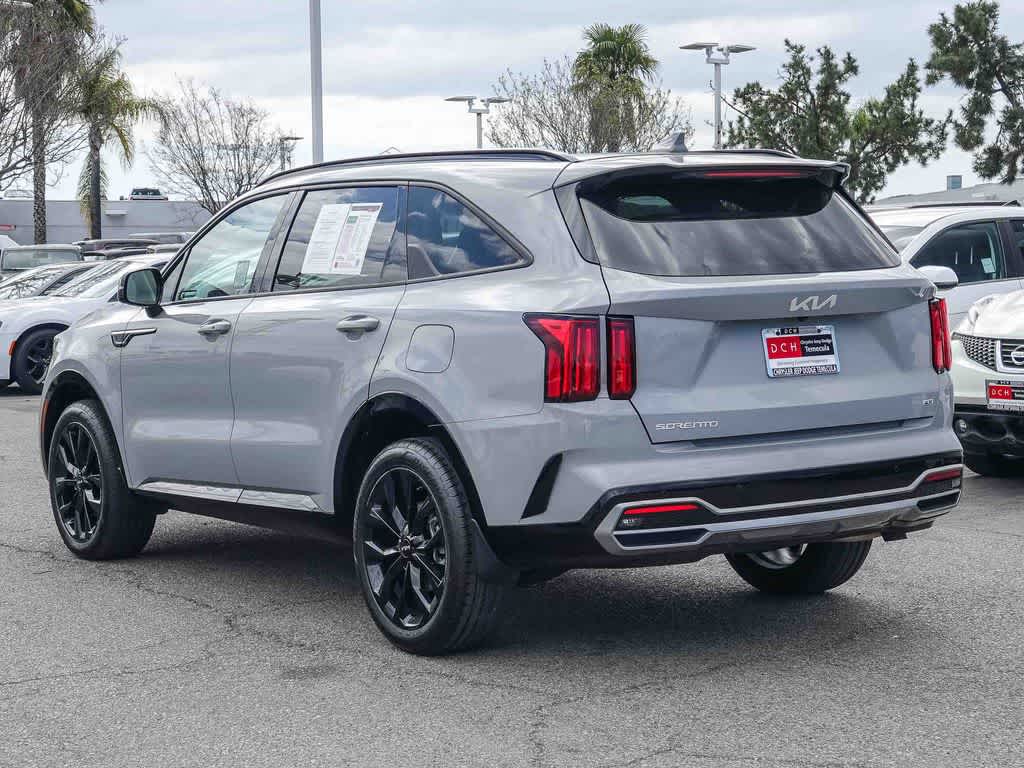Thumbnail: 2023 Kia Sorento - 6