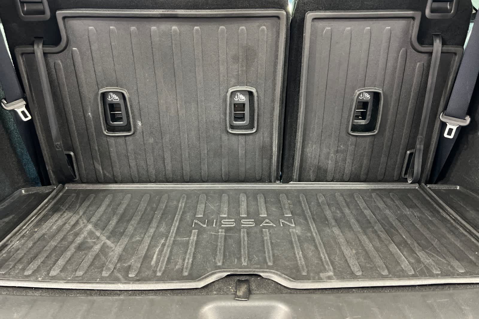 Thumbnail: 2023 Nissan Pathfinder - 16