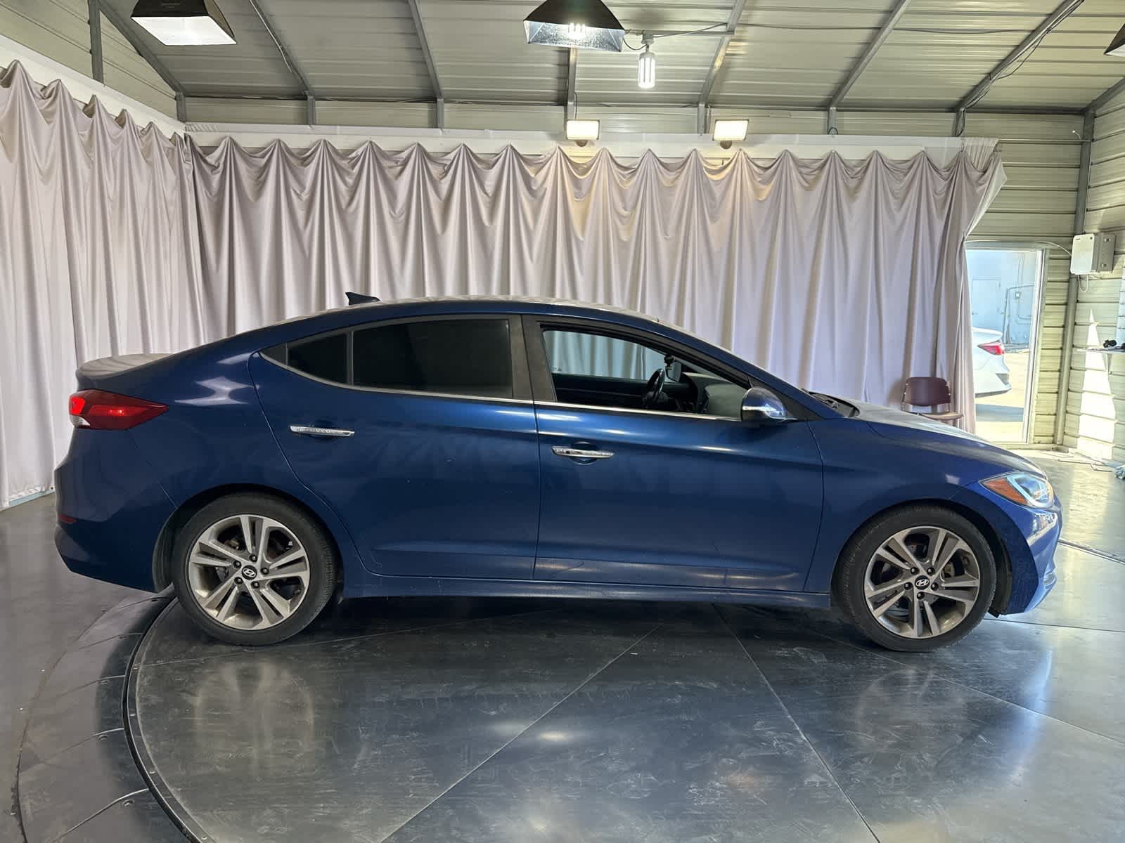 Thumbnail: 2017 Hyundai Elantra - 8