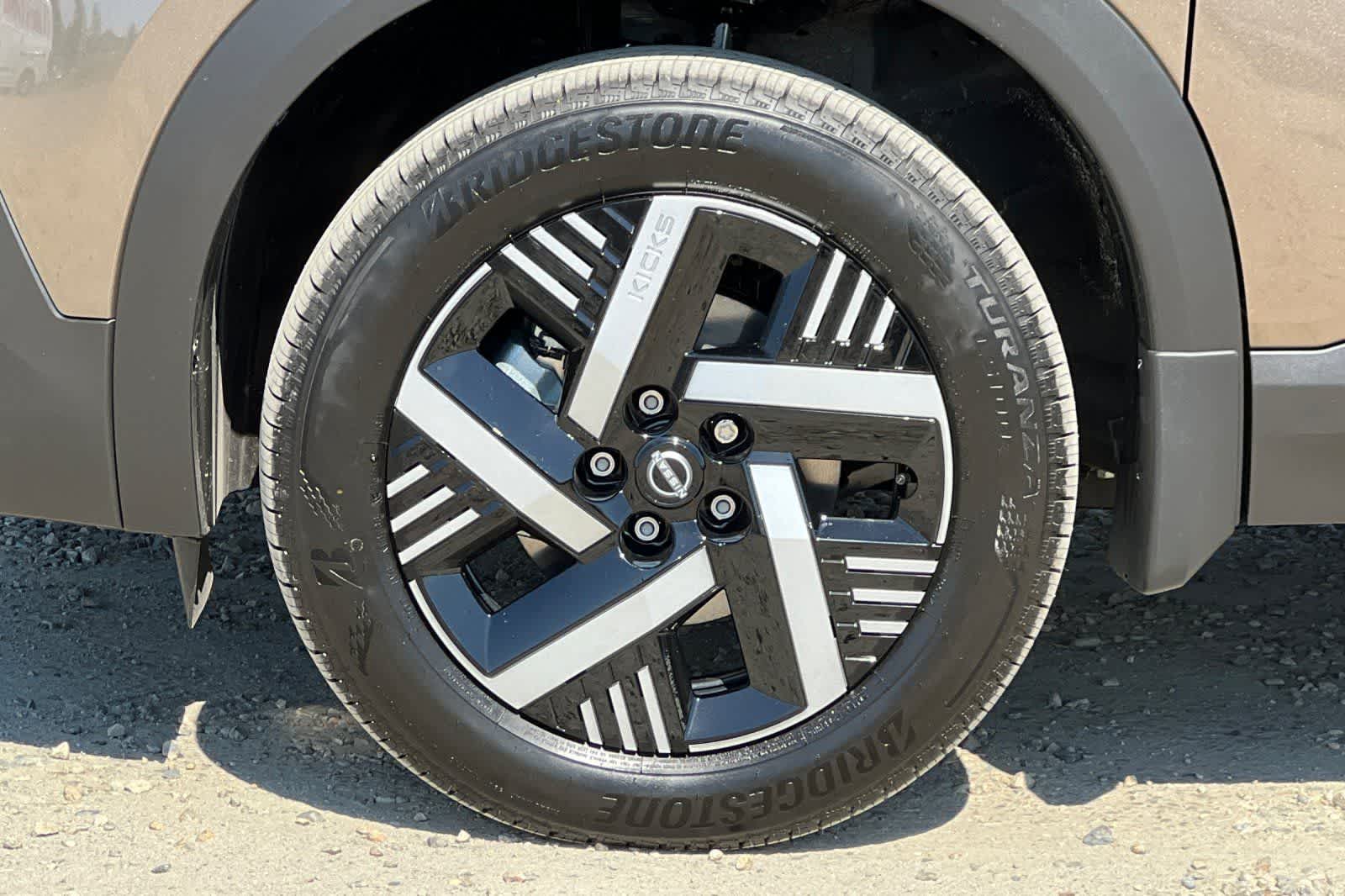 Thumbnail: 2026 Nissan Kicks - 34