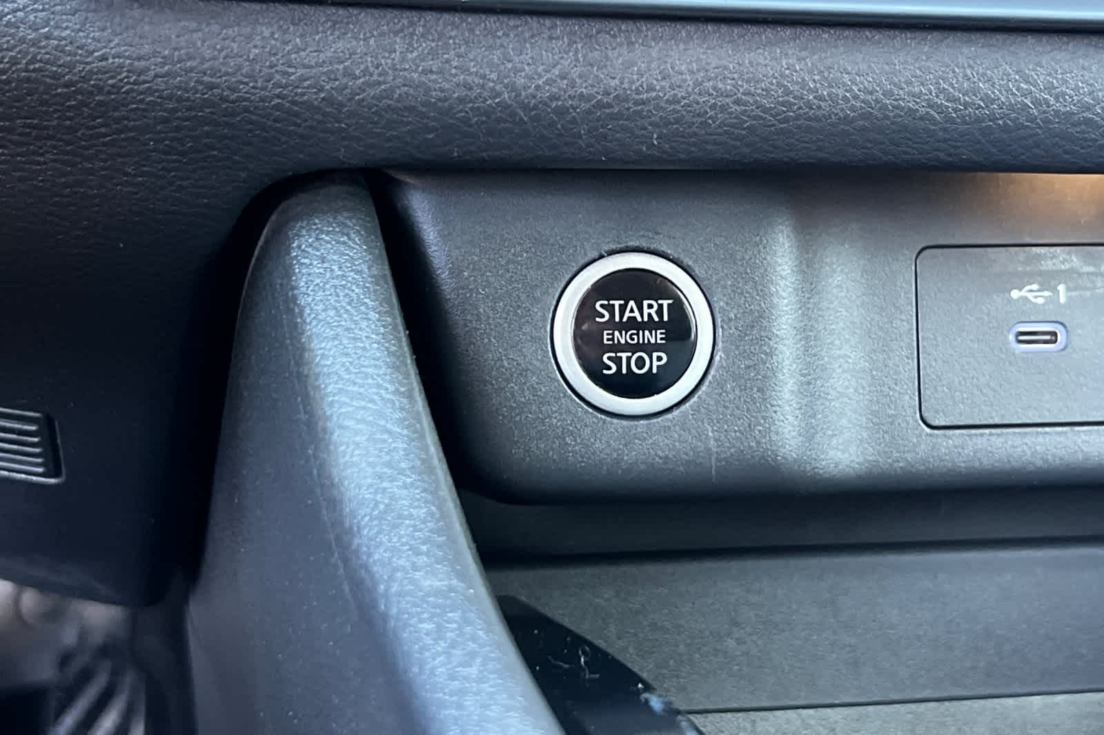 Thumbnail: 2022 Nissan Rogue - 28