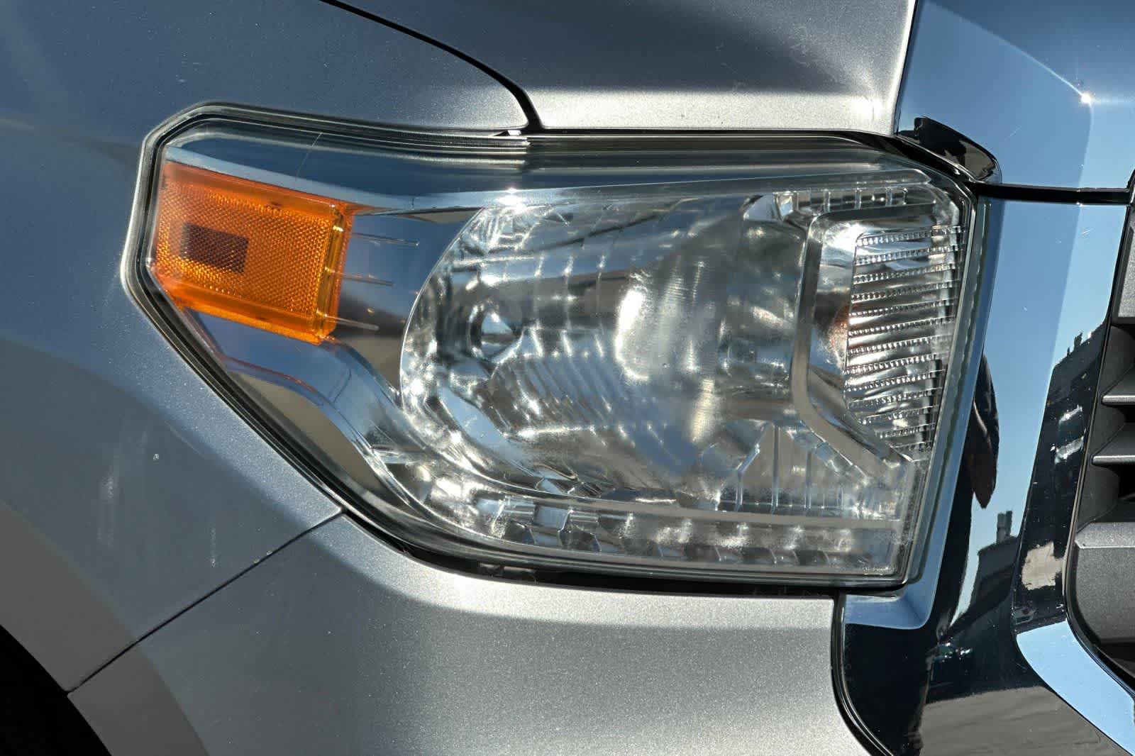 Thumbnail: 2014 Toyota Tundra - 33