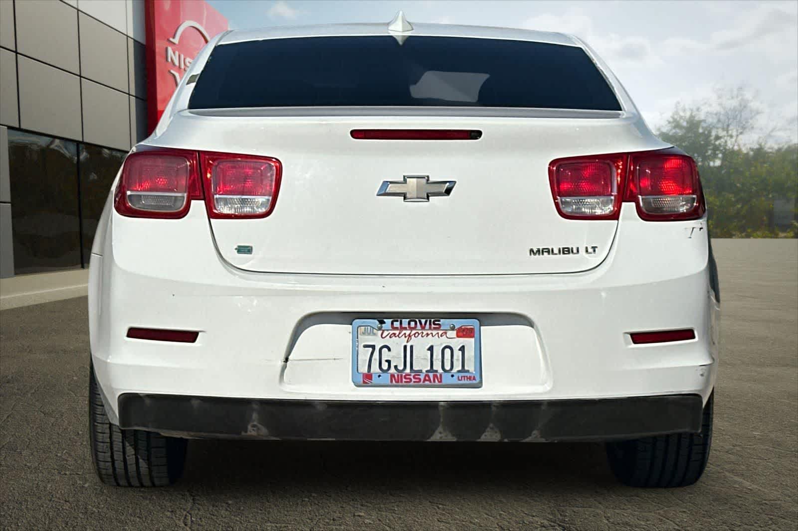 Thumbnail: 2015 Chevrolet Malibu - 8
