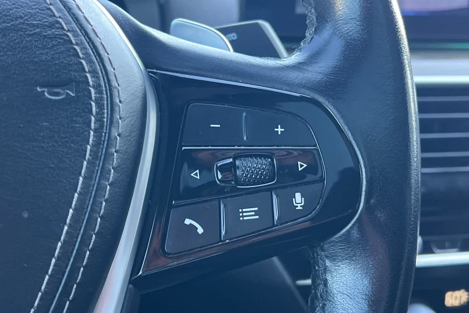 Thumbnail: 2020 BMW 5 Series - 30