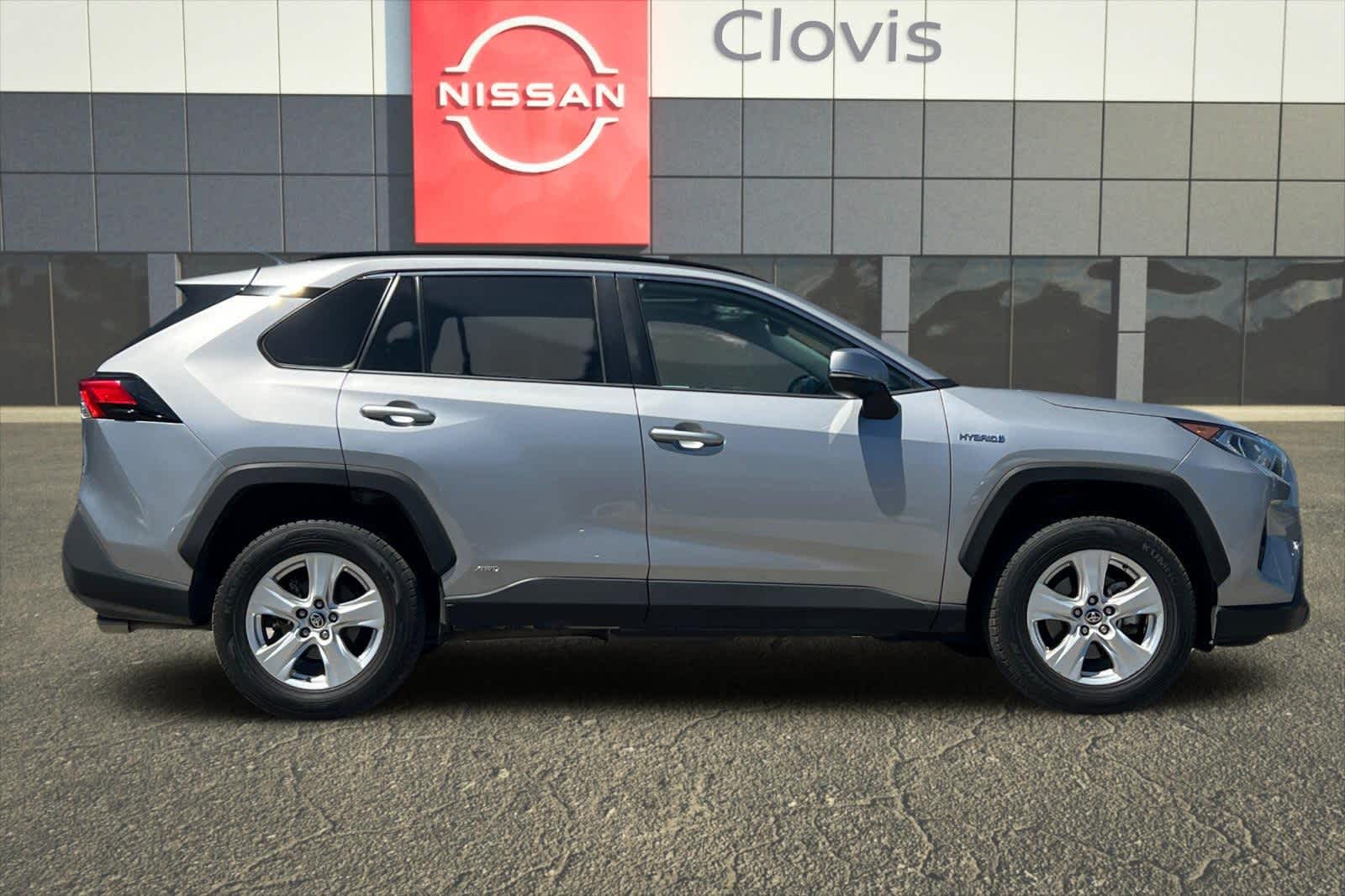 Thumbnail: 2021 Toyota RAV4 - 9