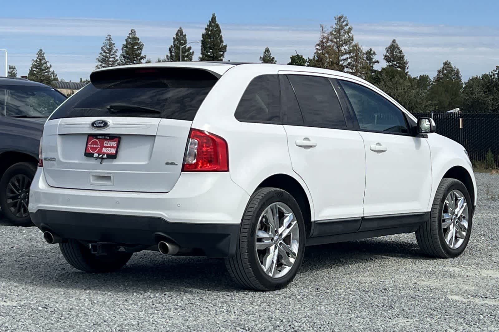 Thumbnail: 2014 Ford Edge - 3